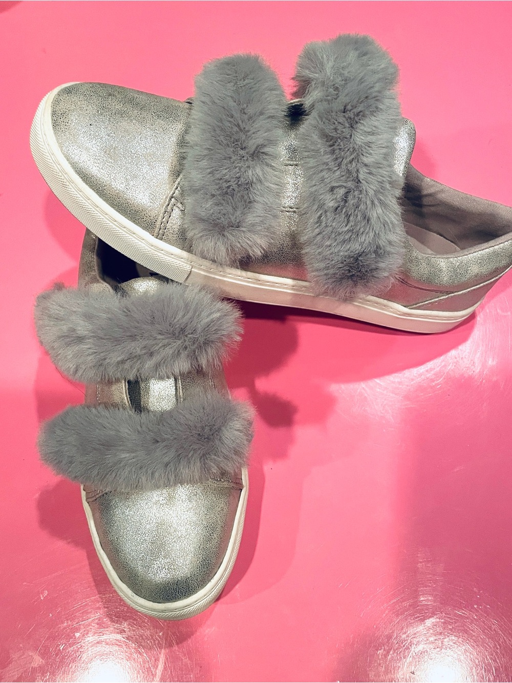 Dirty Laundry Metallic Silver Faux-Fur Strap Women’s Sneakers